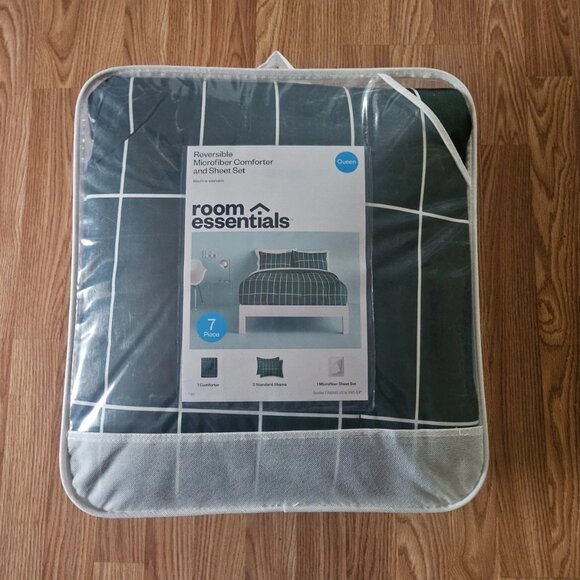 Room Essentials Reversible Comforter & Sheet Set Dark Green 7 Pieces Queen New - Picture 4 of 11